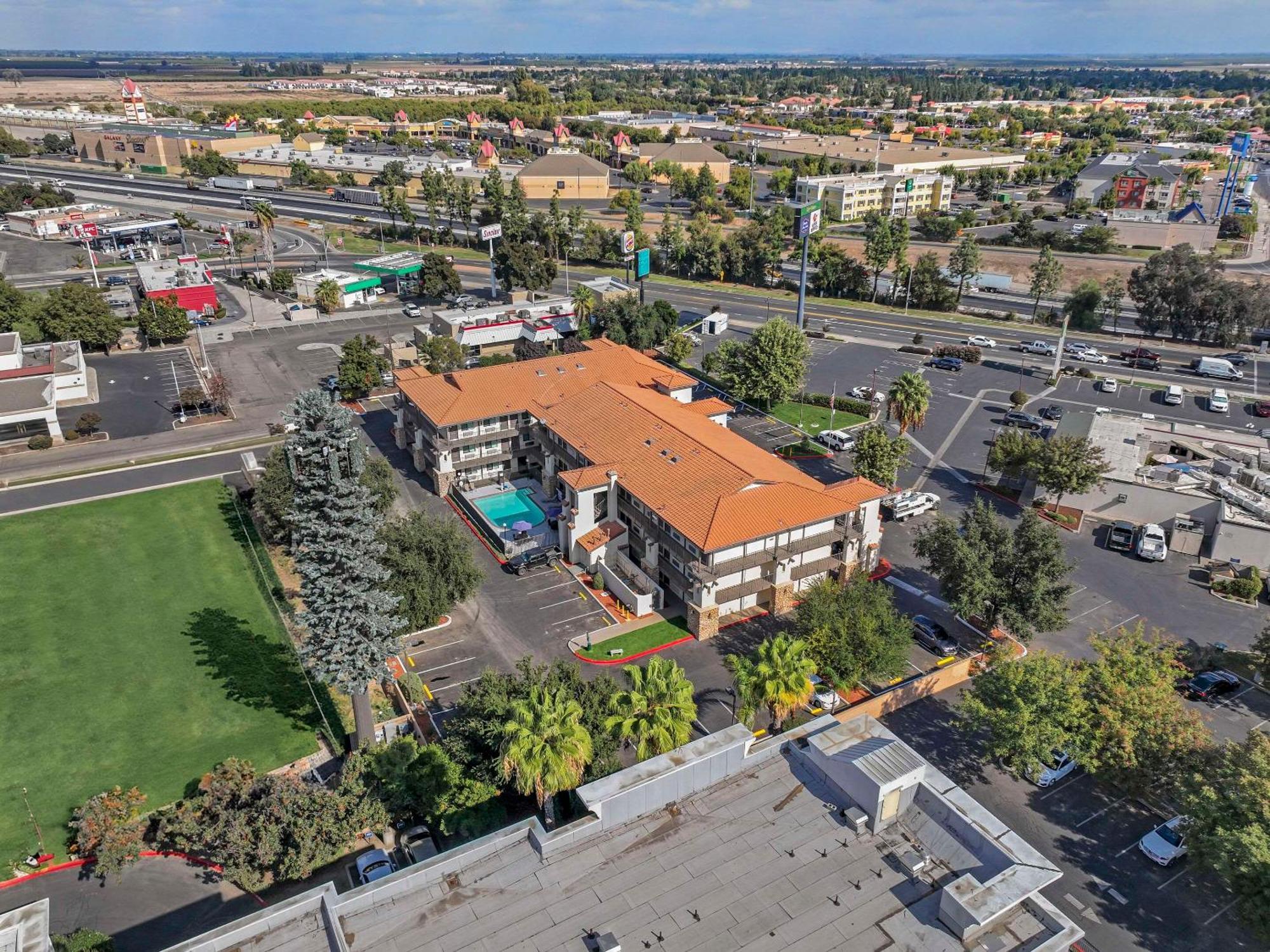 Hillstone Inn Tulare, Ascend Hotel Collection Exterior foto